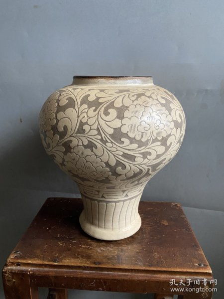 宋代磁州窑鸡腿罐 古玩收藏中的工艺珍宝